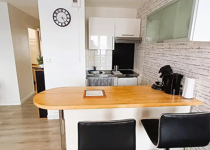 Chez Auguste - T2 Spacieux - Wifi - Tv Апартаменты