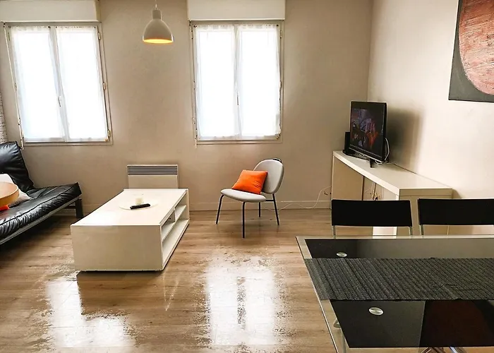 Апартаменты Chez Auguste - T2 Spacieux - Wifi - Tv